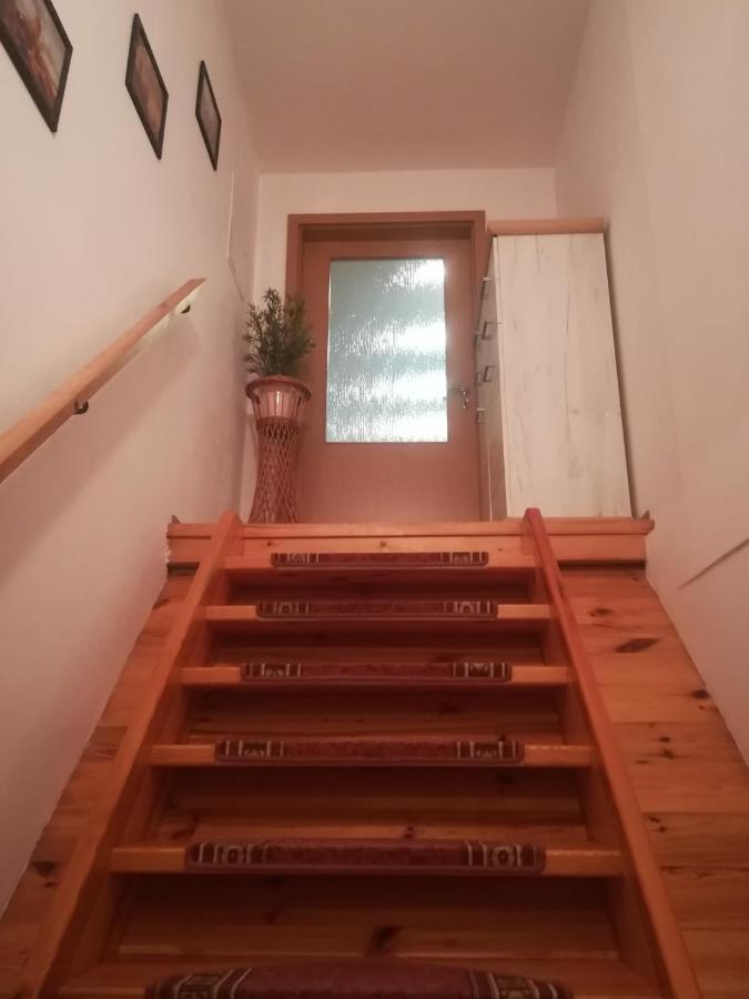 كارلوفي فاري B&B Violet المظهر الخارجي الصورة