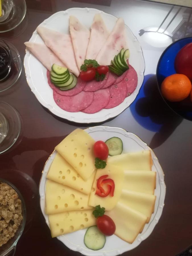 كارلوفي فاري B&B Violet المظهر الخارجي الصورة